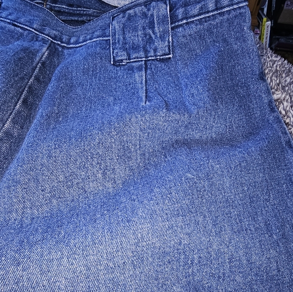 High-Waist Light Blue Denim Shorts - Picture 5 of 6